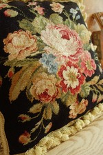 16" Beautiful Rose With Buds Bouquet Cottage Decor Needlepoint Pillow Cushion
