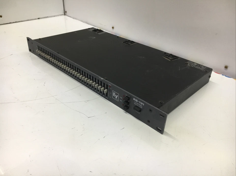 Electro-Voice EV EQ-131 31 Band 1/3 Octave Mono Graphic Equalizer XLR, 1/4" TRS - Image 3 of 4