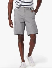 Signature by Levi Strauss & Co. Gold Men's Essential Cargo Shorts-Size 31 (Gray)