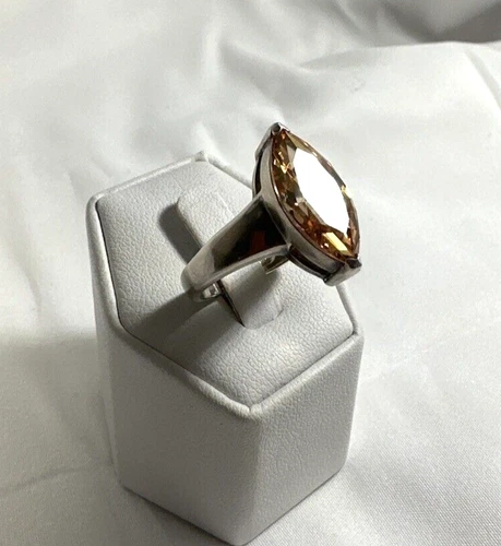 STUNNING .925 Vintage Sterling Silver Estate Ring Size 9.75 with Orange Stone