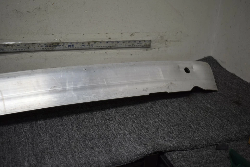 Barra de refuerzo trasera Mercedes Benz S 65 AMG 2007-2013 fabricante original de fábrica Foto 3 de 4