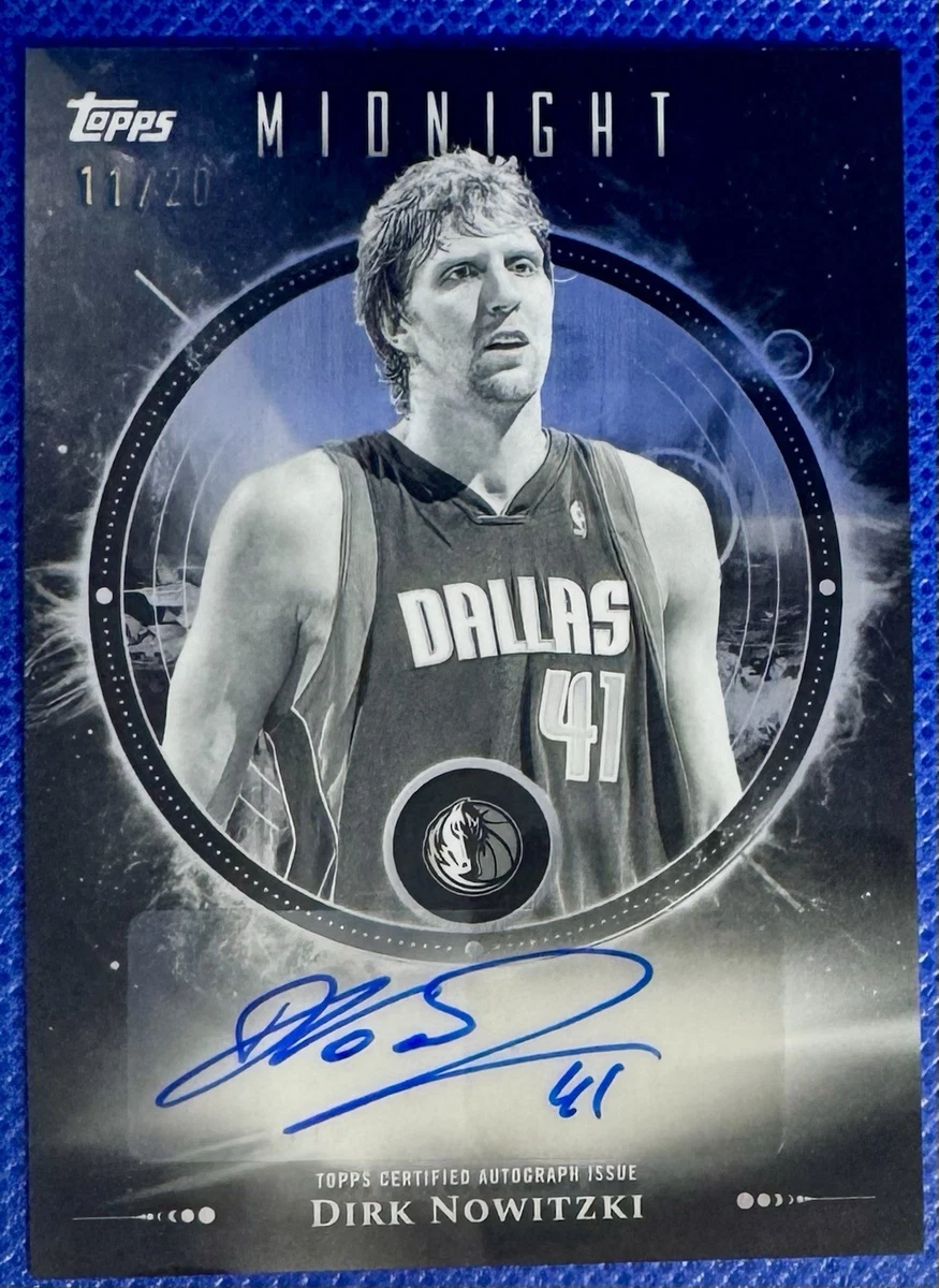 Dirk Nowitzki Basketball Autographed Sports Trading Cards
