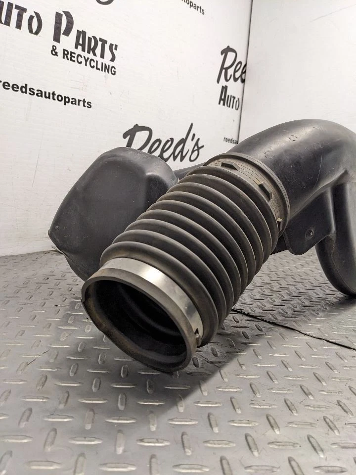 GMC Yukon Escalade Sierra Caja de admisión de aire Tubo resonador Manguera 03-06 1180256 Foto 2 de 4