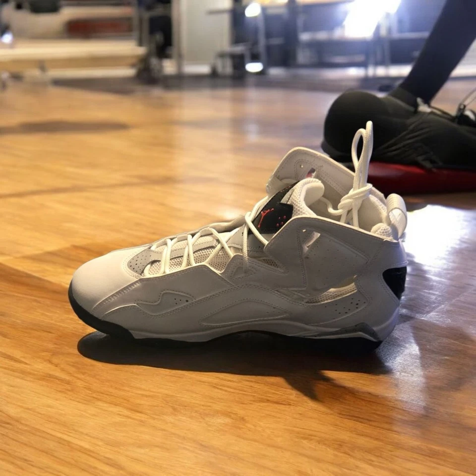 Zapatillas Jordan True Flight blancas cemento talla 13 342964-104 Foto 2 de 4