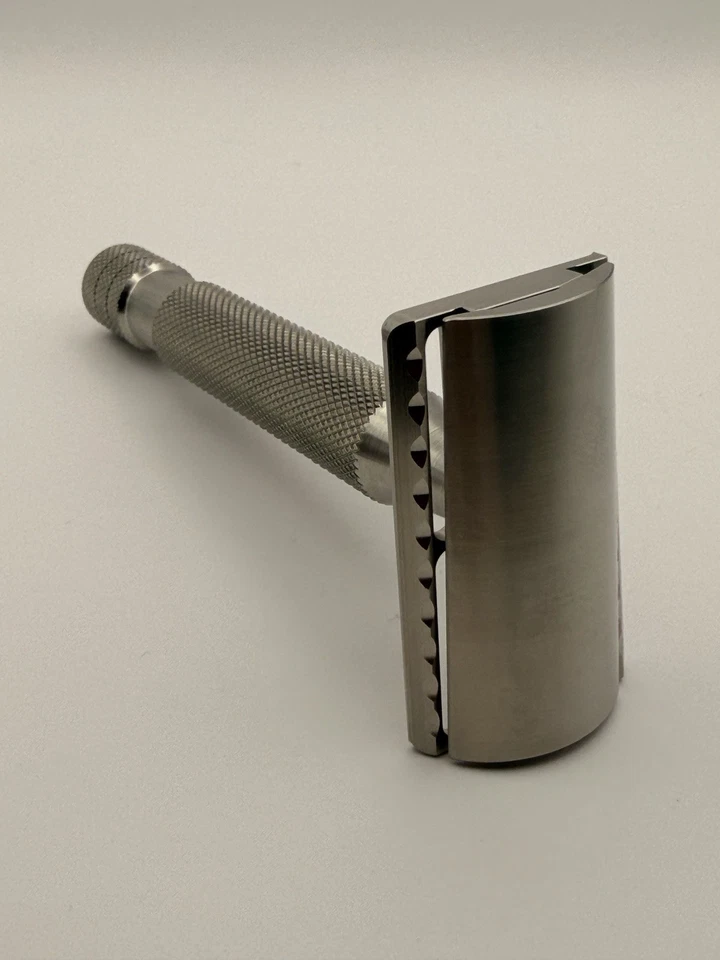 Above The Tie S1 Slant Razor - Machined Finish Titanium - Image 2 of 4