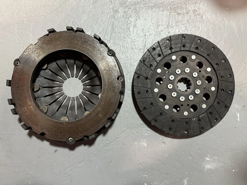 Kit embrague único Ferrari 348 (Valeo) P/N 146407 Foto 2 de 4