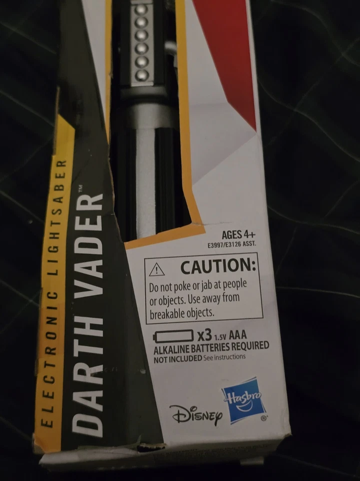 Star Wars Darth Vader Electronic Lightsaber by Hasbro – Tested, Complete, Works - Image 4 of 4