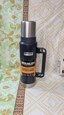 #ad Stanley 1.4 Qt Thermos 1460068 New w Folding Handle Extra Large Classic $36.95