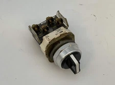 Allen-Bradley 800T-J2 30mm 3-Pos Selector Switch w/ 800T-XA Contactor (Used)