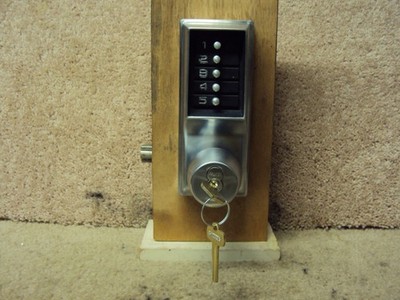 Kaba Simplex 1000 1021 Pushbutton Lock  w/Over Ride Core and Keys Old Style