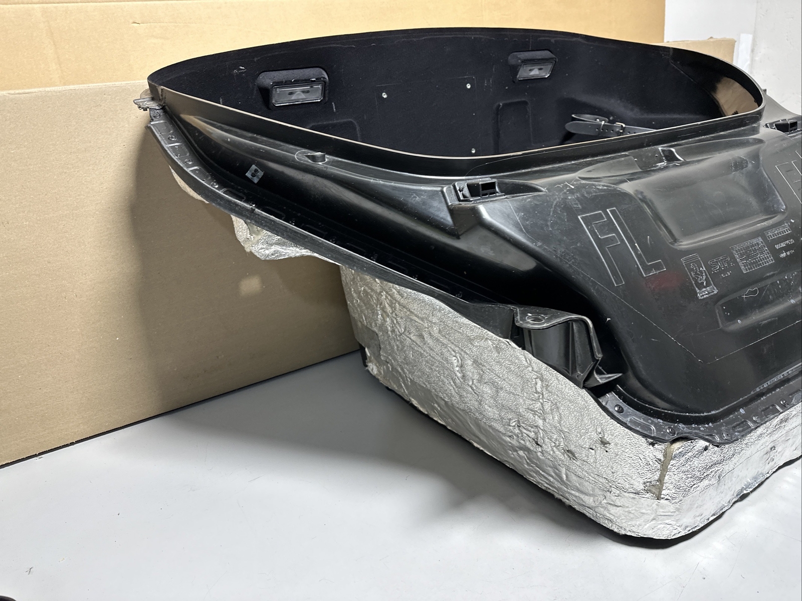 2020 2021 2022 FERRARI F8  Front Trunk