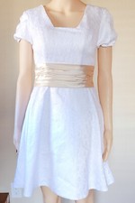 Authentic Light in the Box Formal White Lace Dress w/ Gold Sash & Ribbon Size 6?