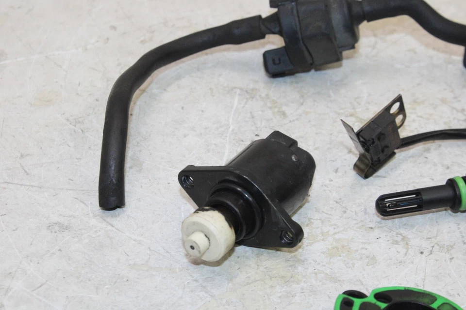 BMW K1200S 2005 ABS OEM válvula de aire solenoide interruptor de motor misceláneo sensores válvulas Foto 3 de 4