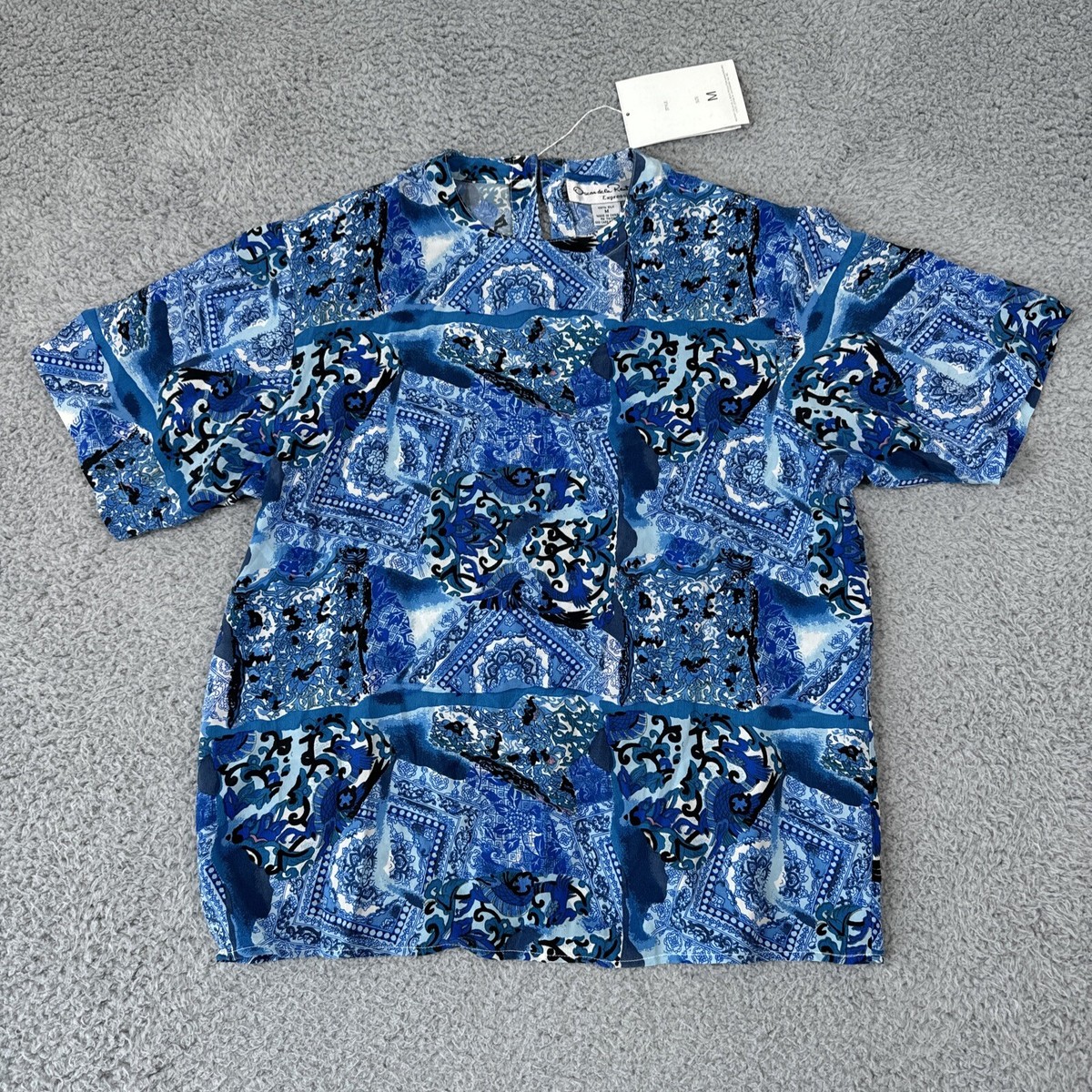 Vintage 90s Oscar de la Renta Expressions Silk Short Sleeve Shirt