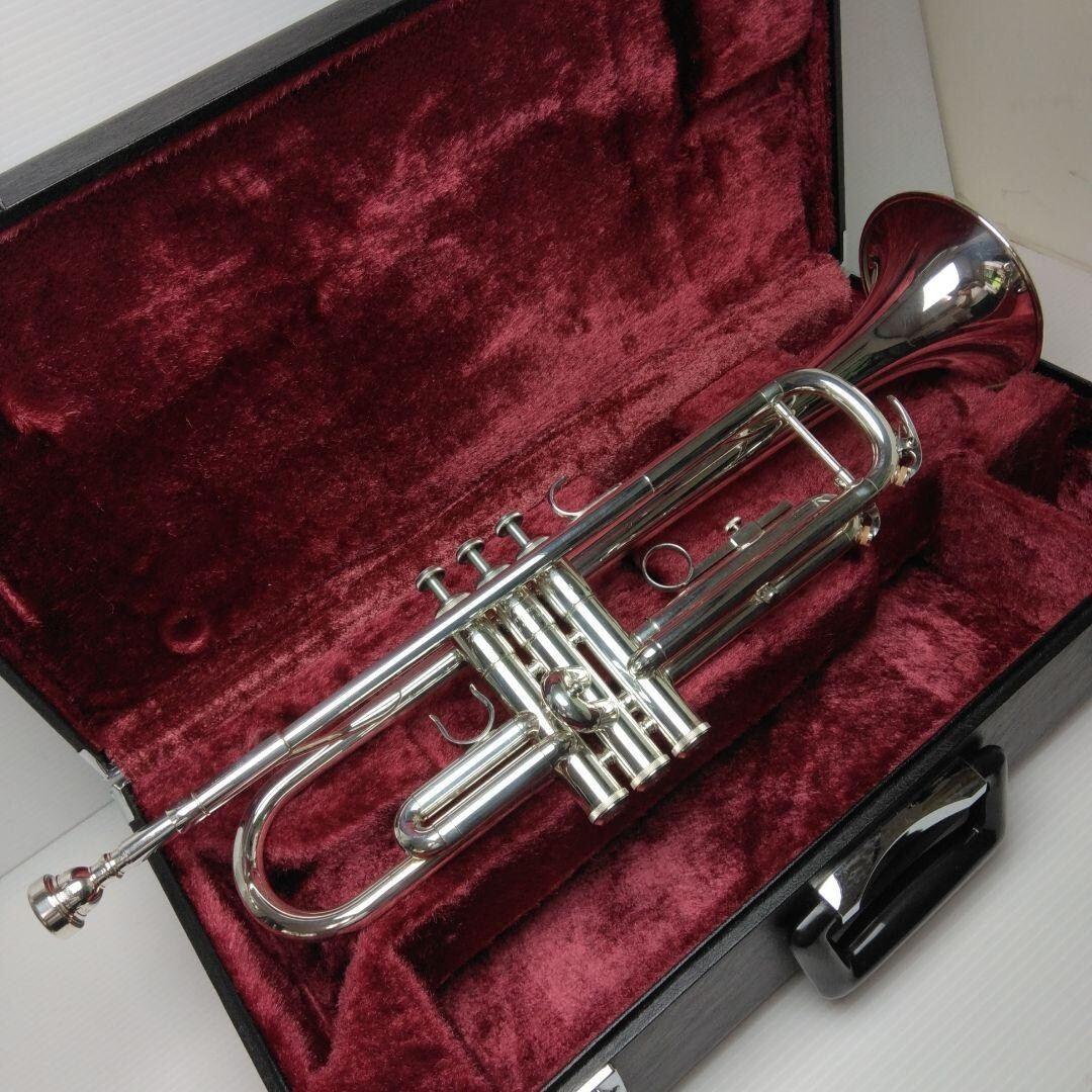 Yamaha YTR-3325S Trumpet Silver Maintained w/ Mouthpiece, Case 