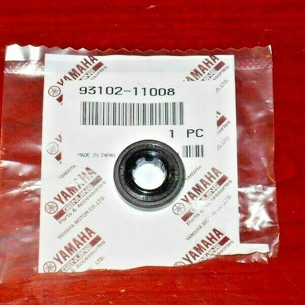 YAMAHA YFZ450,YFZ 450,YZ250F,YZF250 ENGINE WATER PUMP OIL SEAL 93102