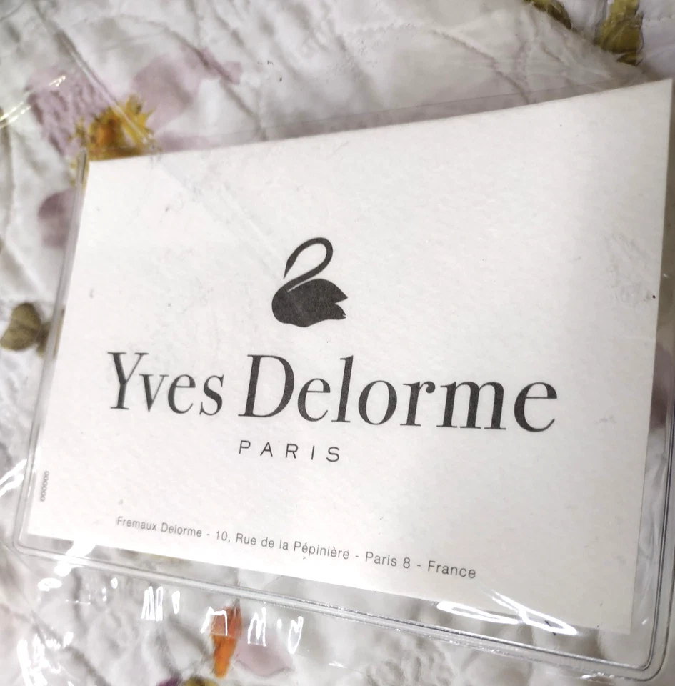 Yves Delorme Eclats Made in France Quilted Coverlet Queen 100% Cotton Sateen - Image 2 of 4