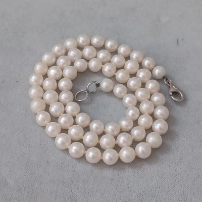 Echte Zuchtperlenkette-Salzwasser - 64 Akoya-Perlen ca.- 6,0 mm - 45 cm/23g- - Bild 1 von 4