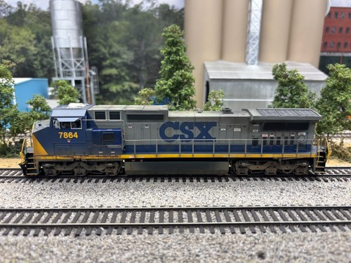 Tablero HO Atlas CSX 8-40CW #7864 con DCC/LokSound 5 personalizado desgastado | Condition: Used