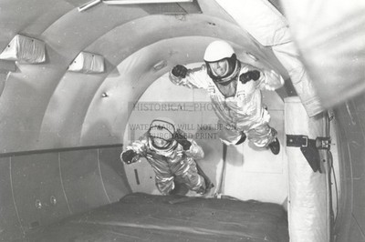 MERCURY ASTRONAUTS ZERO G TRAINING C-131 AIRCRAFT 1959 4X6 POSTCARD PHOTO