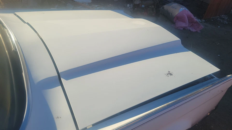 1968 1969 1970 1971 LINCOLN CONTINENTAL MARK III HOOD OEM/ DRY DESERT CAR - Image 2 of 4