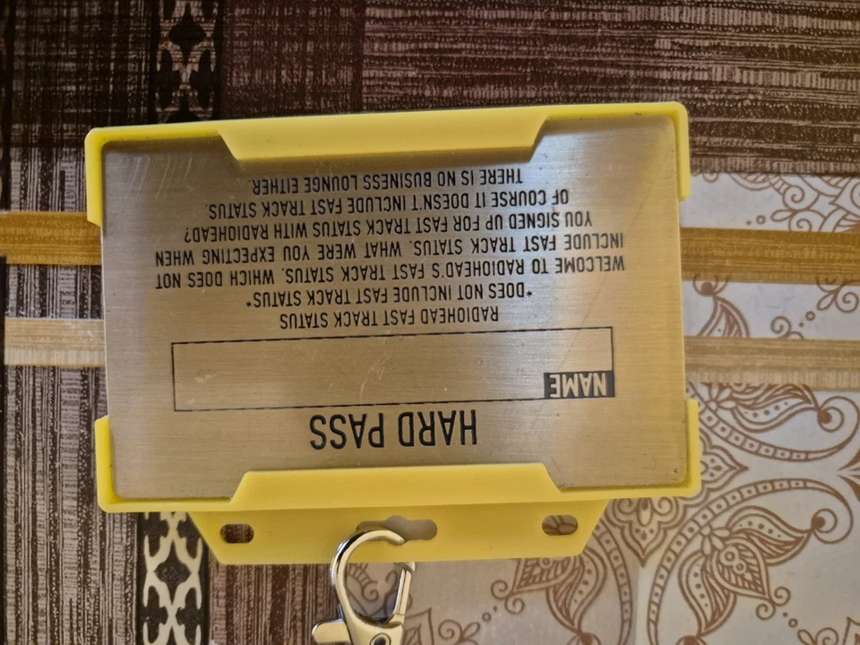 Radiohead Fast Track Status VIP pass merchandising. From Madrid 2025 first show. - Imagen 2 de 4