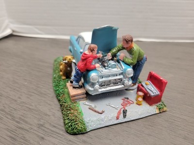 Lemax Tune Up #03840 Coventry Cove Christmas Village 2010 Classic Car Mechanic
