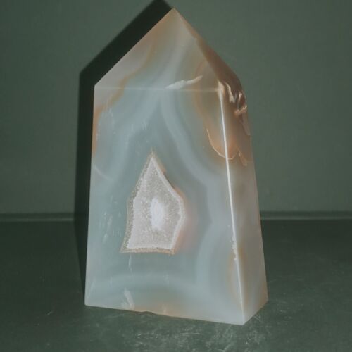 Natural Crystal Agate Geode Short Tower - Picture 5 of 10