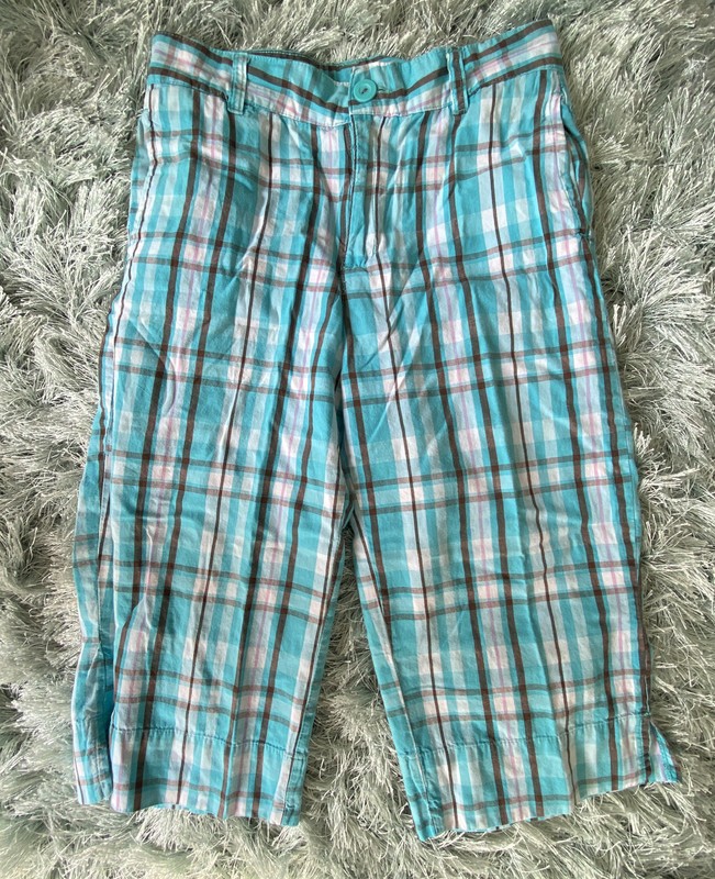 Girls 14-16 Aqua Blue and White Plaid Lightweight Cotton Capri Pants School