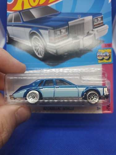 HOT WHEELS 2023 HW: THE '80S, '82 CADILLAC SEVILLE. Error Car Wheel flash - Picture 8 of 10