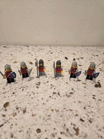 LEGO 1979/1981 KNIGHTS PROCESSION SET #677