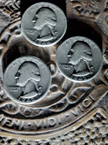 Lot Of (3) Silver Washington Quarters - Good to Fine 3 Silver Coins