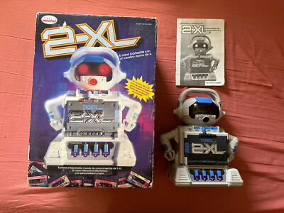 Robot 2-XL Interactivo TIGER 1992. Incluye caja y cinta. Buen estado.