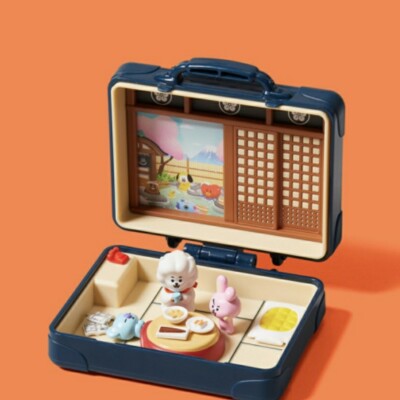 BTS BT21 x Line Friends Official World Tour Toy JAPAN Diorama