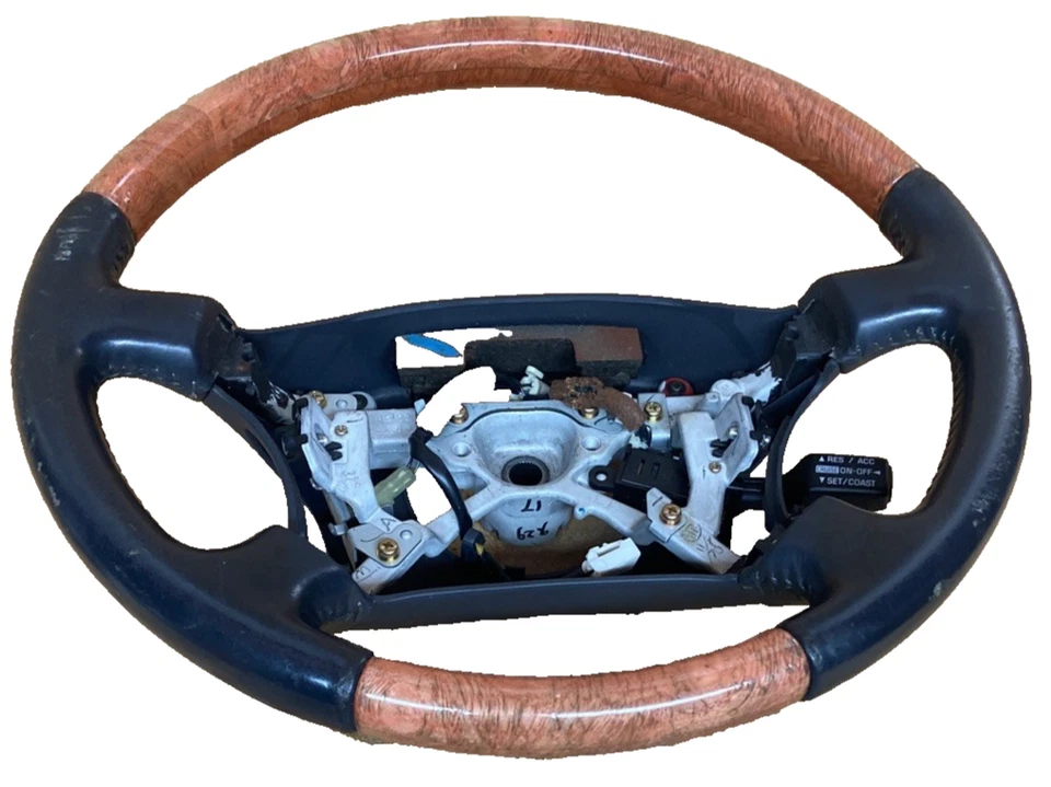 2000 Lexus LS 400 Steering Wheel With Cruise Control. Wood finish grain Foto 3 de 4