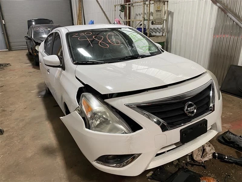 RADIATOR Nissan Versa 13 14 15 16 17 18 19 AT 1321128 Foto 3 de 4