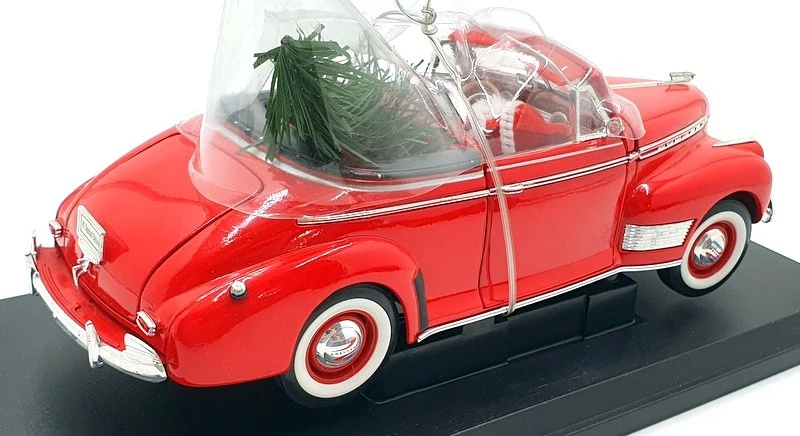 Welly 1/18 Scale Diecast 19862 - 1941 Chevrolet Special Deluxe Christmas - Image 2 of 4