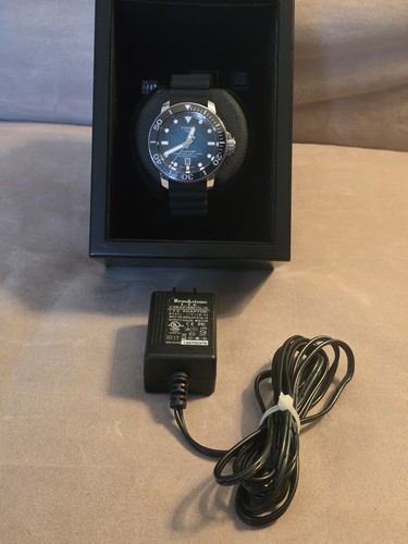 Automatic Electric Watch Winder Single Watch Winder for Women's & Men's Black