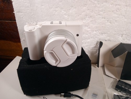 Fotocamera digitale 4k 64 MP fotocamera anteriore e posteriore nuova senza scatola bianca - Foto 2 di 7
