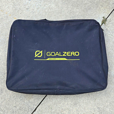 Goal Zero Boulder 100W Solar Panel W/ Briefcase *Read Description*