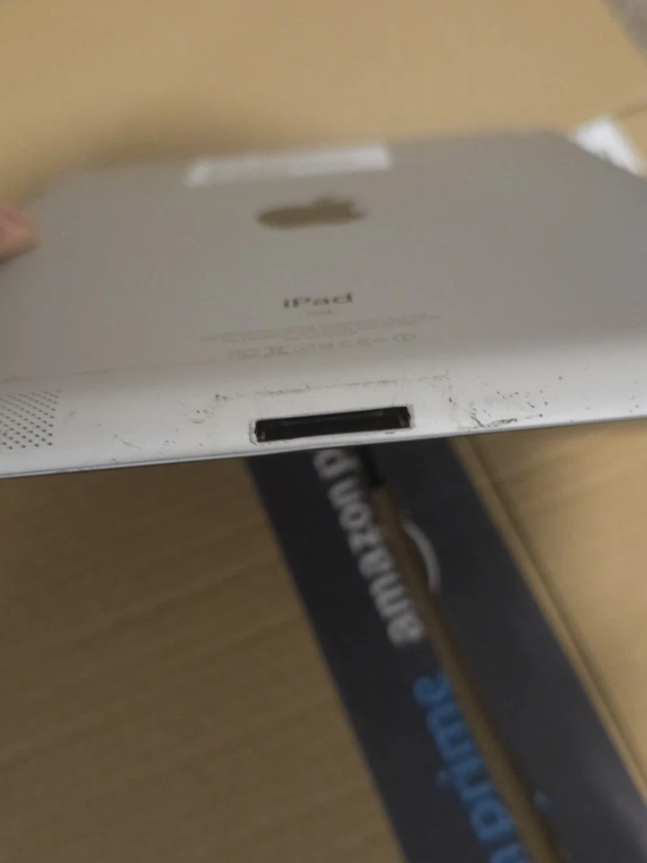 Apple Ipad 2 In Silver 16gb - Image 3 of 4