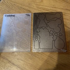 Disney Mickey Mouse Celebrations Cut & Emboss Die Embossing Folder  37-1745 EUC