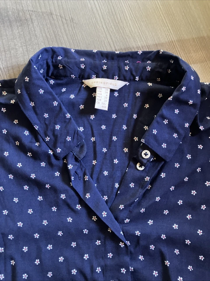 Bluse von Springfield dunkelblau mit weißen Blümchen Größe 38 sehr guter Zustand - Bild 3 von 4