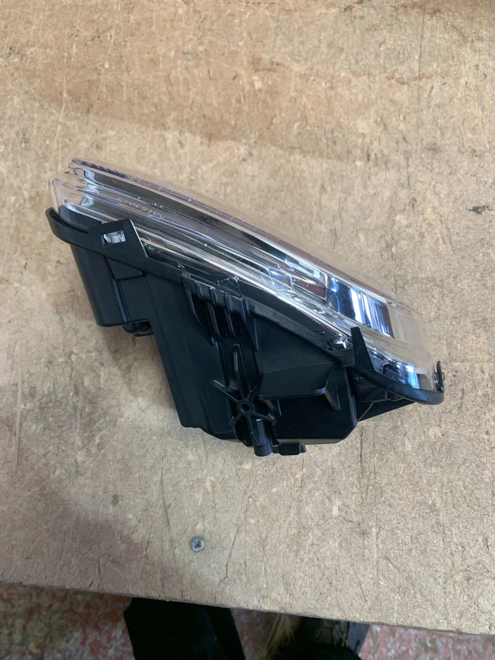 FIAT 500X 2015-2018 FARO ANTINIEBLA DELANTERO DERECHO GENUINO 52088140 Foto 2 de 4