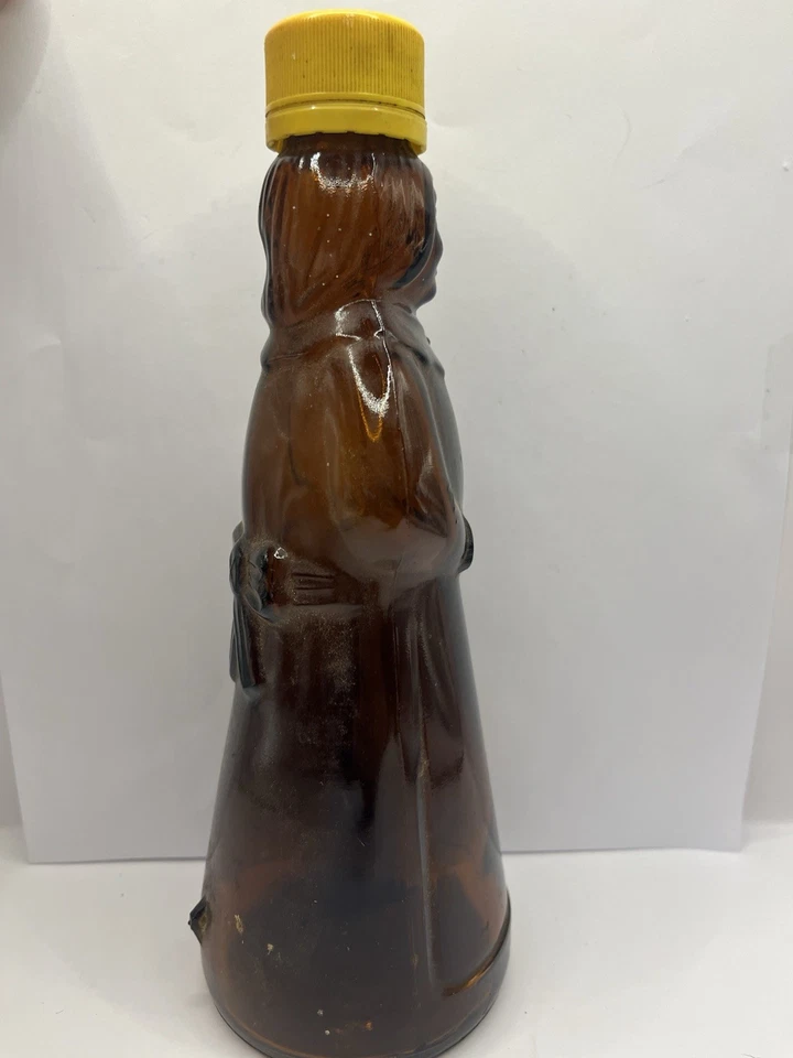 MRS. BUTTERWORTH'S 8.5" AMBER GLASS EMPTY SYRUP BOTTLE WITH PLASTIC YELLOW CAP - Image 4 of 4