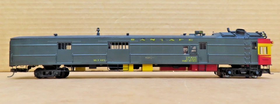 Hallmark Brass M-160 Gas Electric Locomotive ATSF 1/87 HO Scale - Image 3 of 4