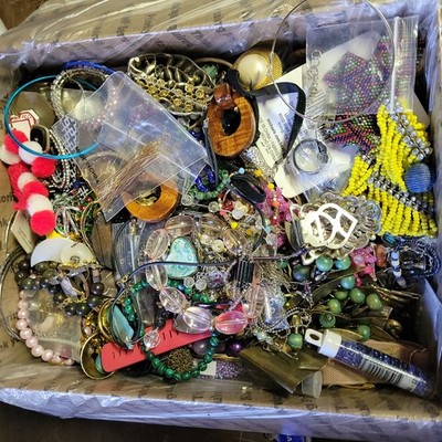 Craft Jewelry Lot 12 Lbs Broken Scrap Repurpose Repair Wear Crafting MFRB