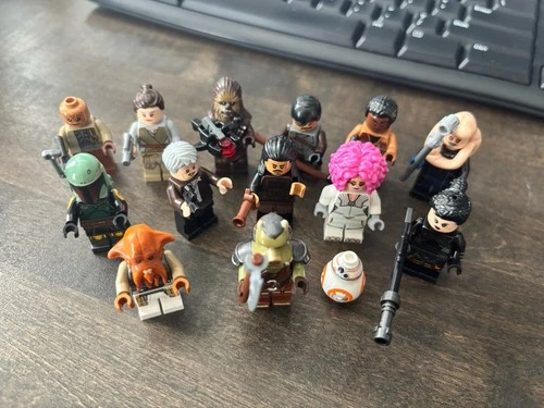 Lego Star Wars Minifigure Lot Of 14 Mini figs With Accessories