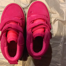UGG Unisex Kids Pink Low Top Sneakers Hook & Loop Strap Closure Round Toe US 8