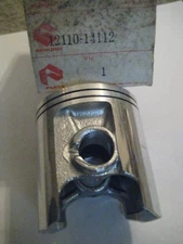 SUZUKI RM125 ENGINE PISTON STANDARD 81-83 NOS!